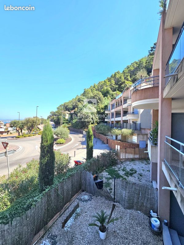 Appartement 80 m² · à Mandelieu-la-Napoule · 80 m² · 2 500 €/mois