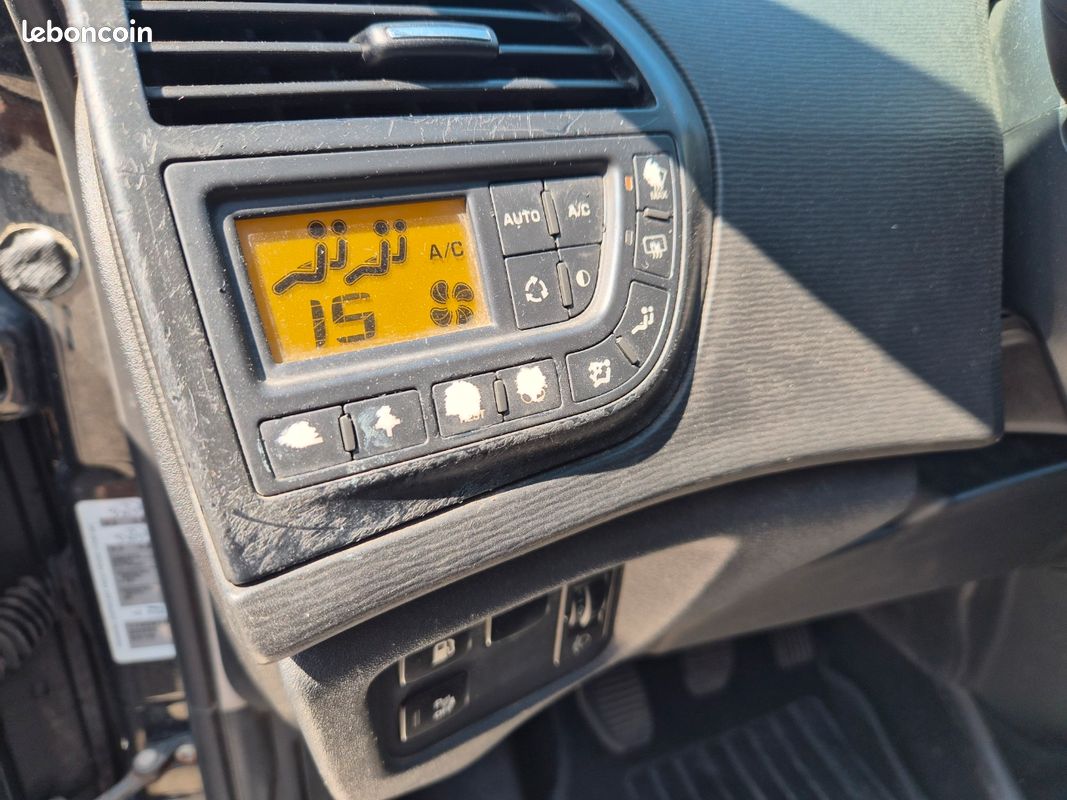 Citroen c4 picasso hdi 110 ct ok (image 9)