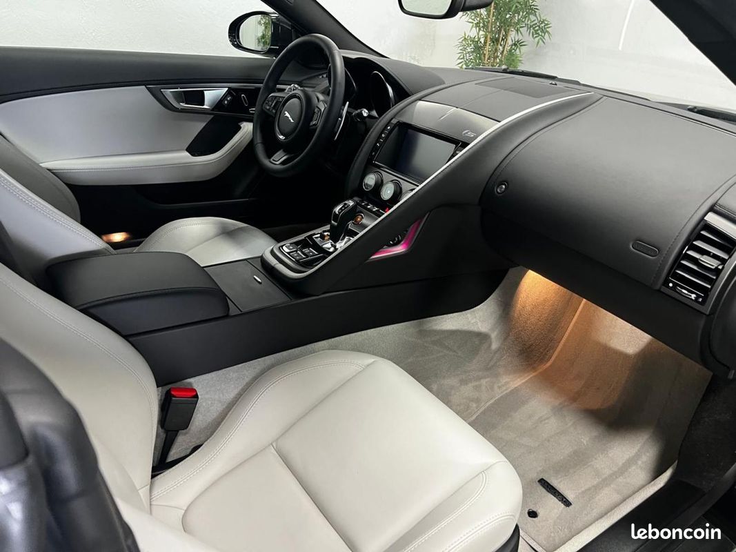 JAGUAR F.TYPE Coupé 3.0 V6 S 380ch - 1°main - 22000km - Peinture spéciale (reflet violet) - Suivi Jaguar (image 12)