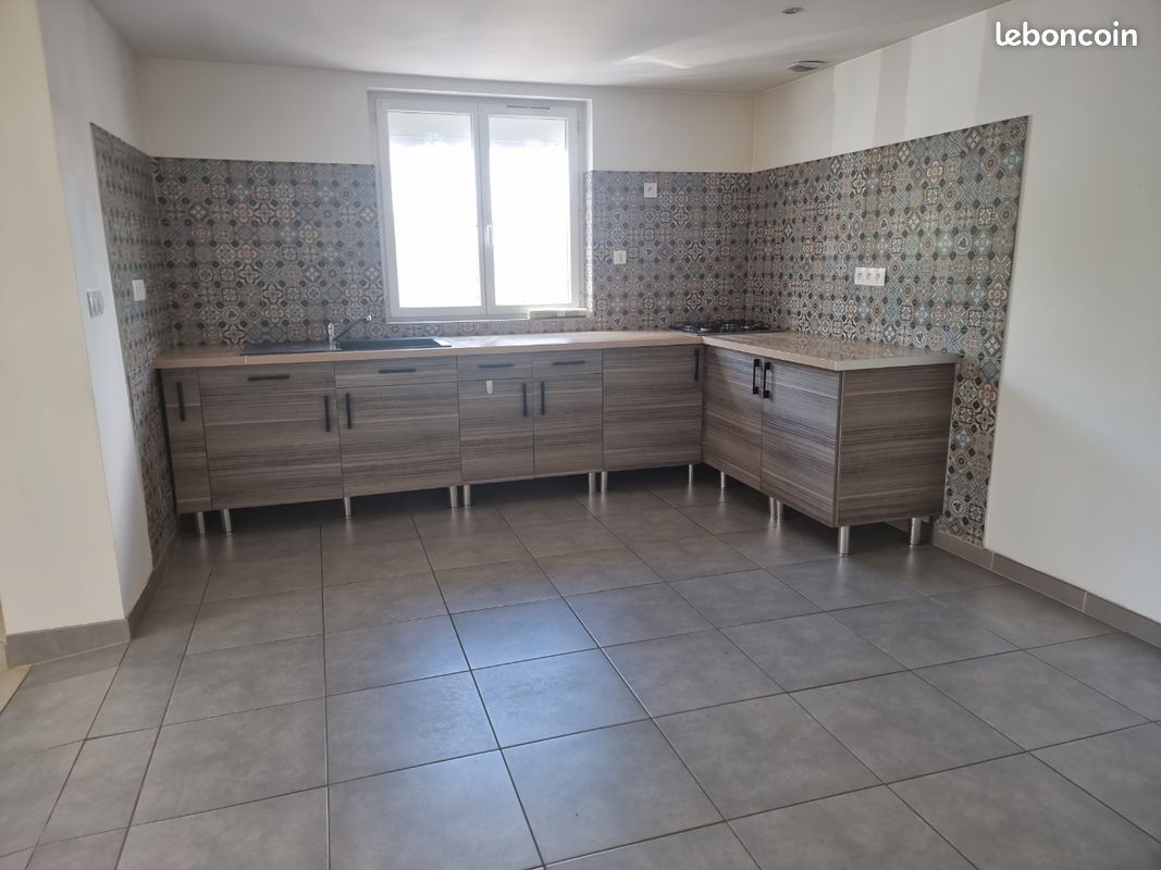 Appartement 4 pièces 80 m² · à La Ferrière · 80 m² · 800 €/mois