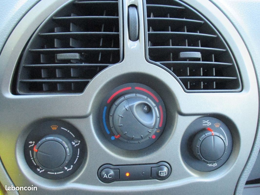 Renault MODUS 1.5 DCI 65CH EXPRESSION (image 15)