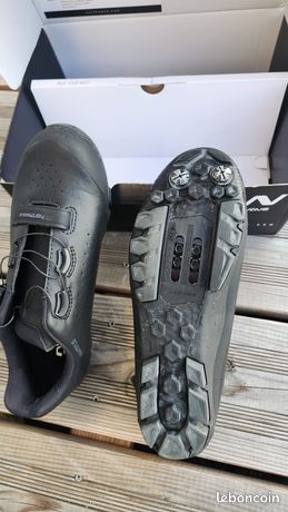 Chaussures de cyclisme avec crampons compatibles Peloton SPD et Delta