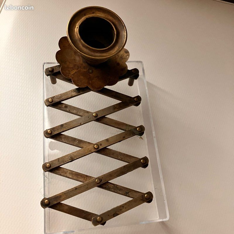 BOUGEOIRS ANCIENS, et accessoires, dont mouchette, éteignoirs pièces détachées etc (image 6)
