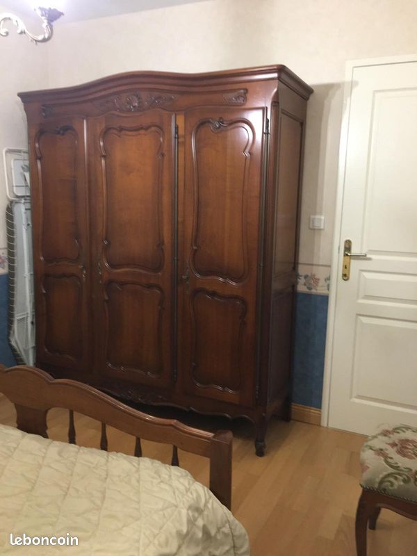 Armoire style régence (image 1)