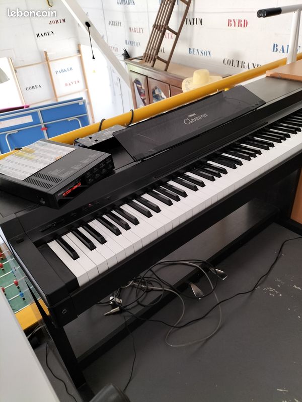 Piano numérique Yamaha CLP50 (image 4)