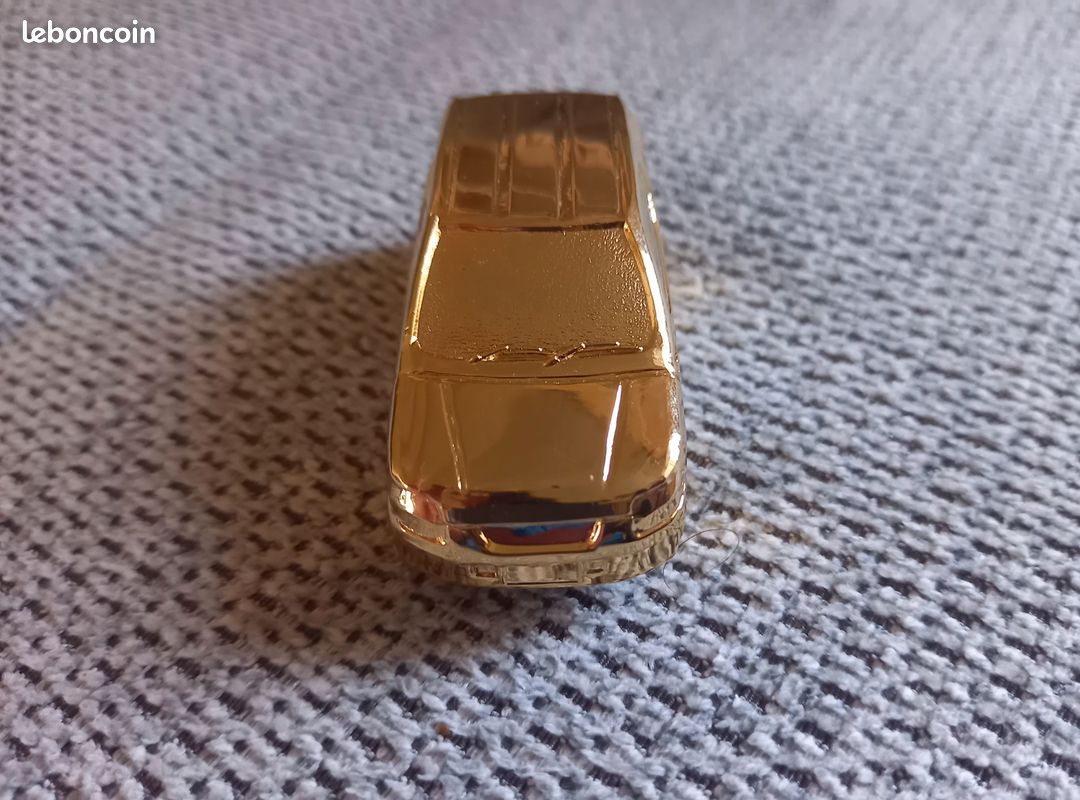 Suzuki Vitara Or Gold (6 cm) (image 2)