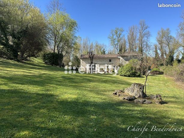 Maison 8 pièces 300 m²