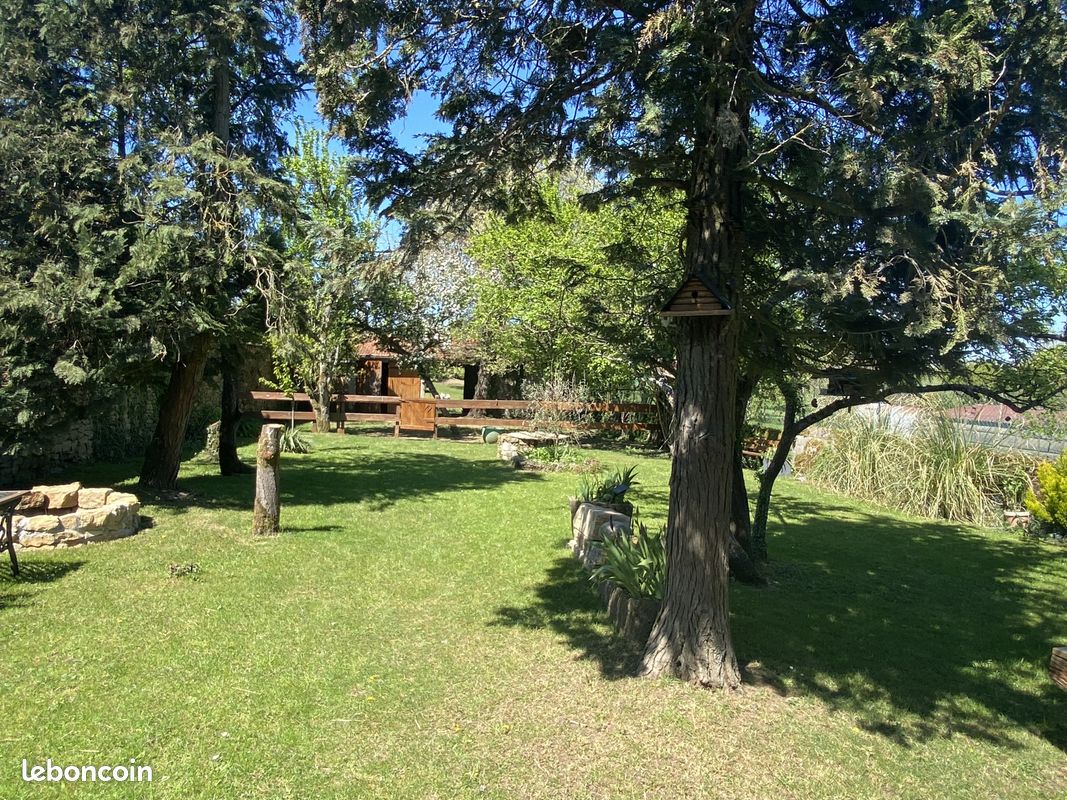 Maison 6 pièces 243 m² · à Vernéville · 243 m² · 357 000 €