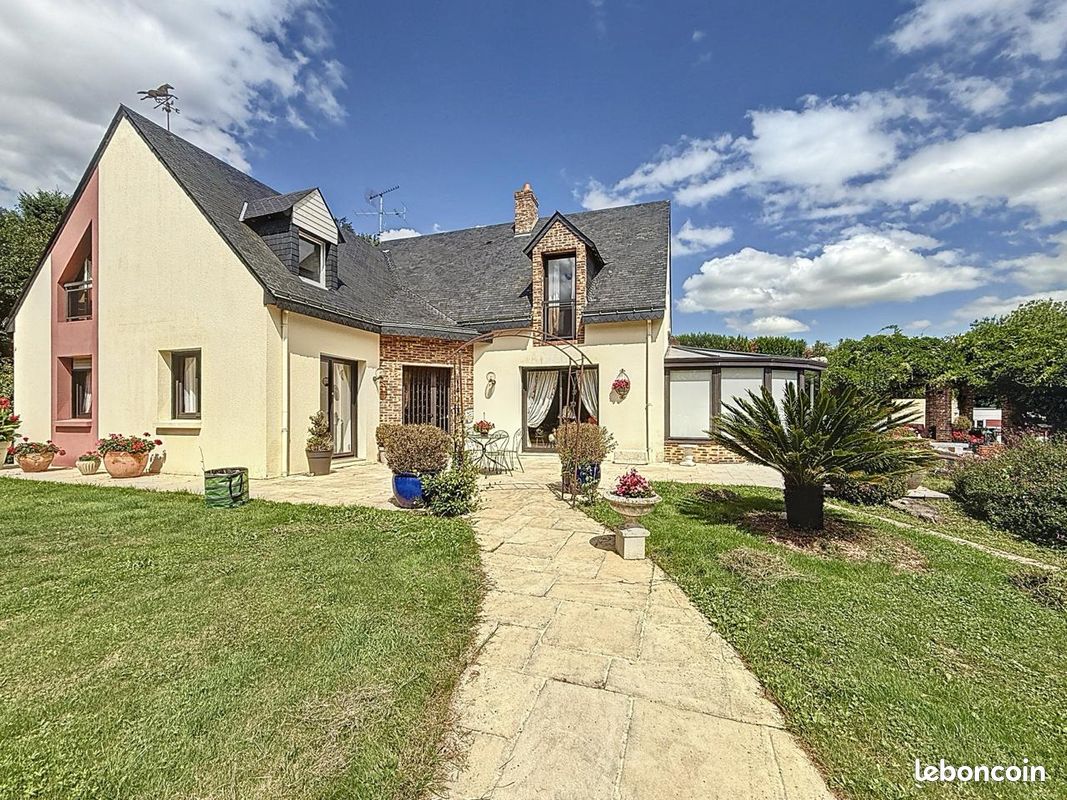 Maison 8 pièces 230 m² · à Rougé · 230 m² · 430 000 €