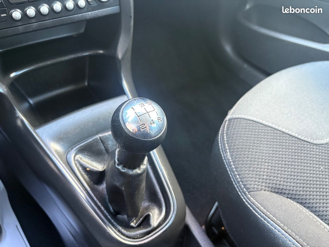 Citroën C3 1.4 VTI Airdream Confort (image 20)