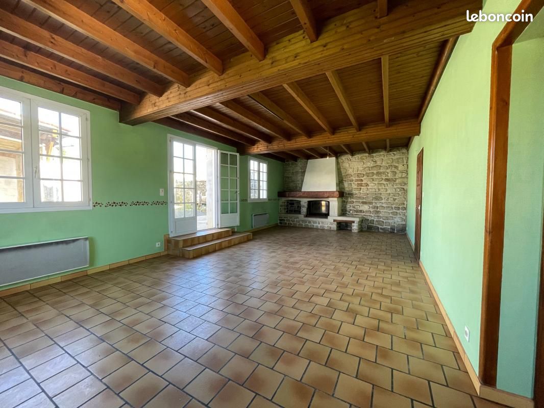 Maison 4 pièces 90 m² - Saint-Savinien 17350 (image principale 1)