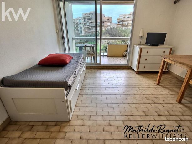 Studio 1 pièce 27 m²
