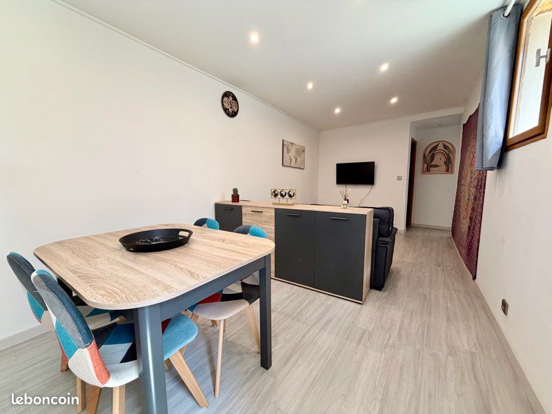 Appartement 3 pièces 53 m² · à Pernes-les-Fontaines · 53 m² · 780 €