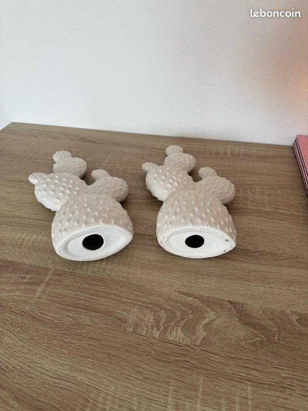 Lot de 2 cactus décoratifs blancs en céramique 31 cm (image 2)