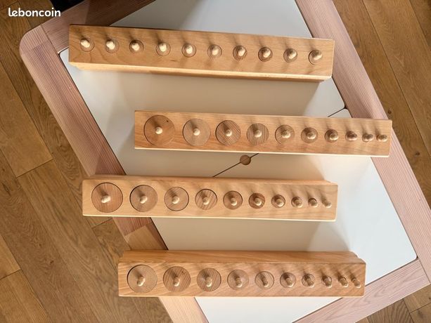 Petits Emboîtements Cylindriques Montessori – 4 Blocs En Bois De Hêtre – Motricité Fine, Discrimination Visuelle – Dès 2,5 Ans