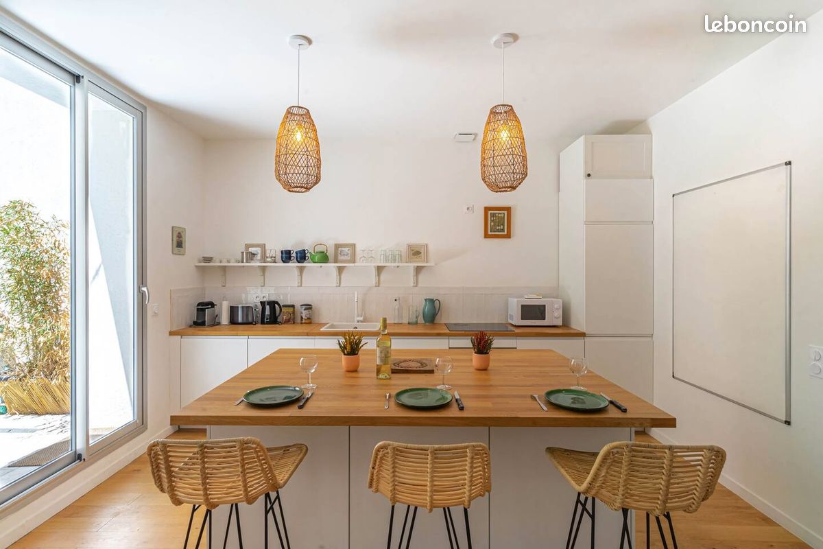 Appartement 5 pièces 100 m² · à Marseille · 100 m² · 2 550 €