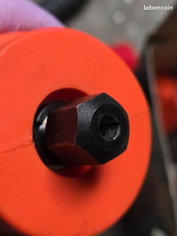 Outil multifonction rotatif électrique 600W, idéal pour les travaux de précision : découpe, ponçage, polissage, gravure, perçage ou petits travaux de bricolage (image 13)