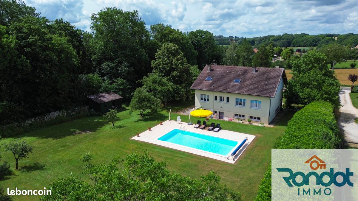 Maison 8 pièces 225 m² · à Licey-sur-Vingeanne · 225 m² · 280 000 €
