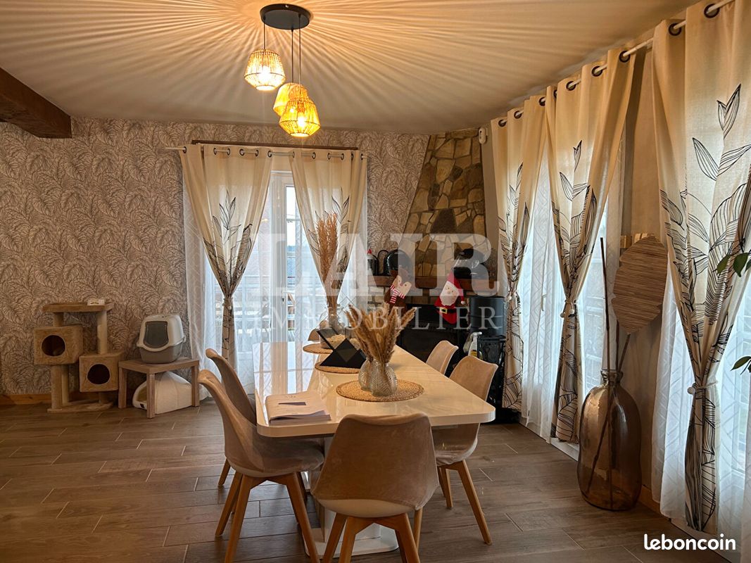 Maison 5 pièces 135 m² · à Les Monts d'Andaine · 135 m² · 159 450 €