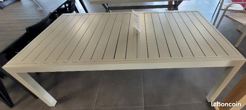 Table de Jardin MALAGA en Aluminium - 2/3M - Coloris Sable (image 3)