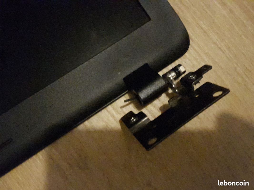 Plasturgie sous pc portable Acer Aspire 5680 année 2006 - Accessoires informatique