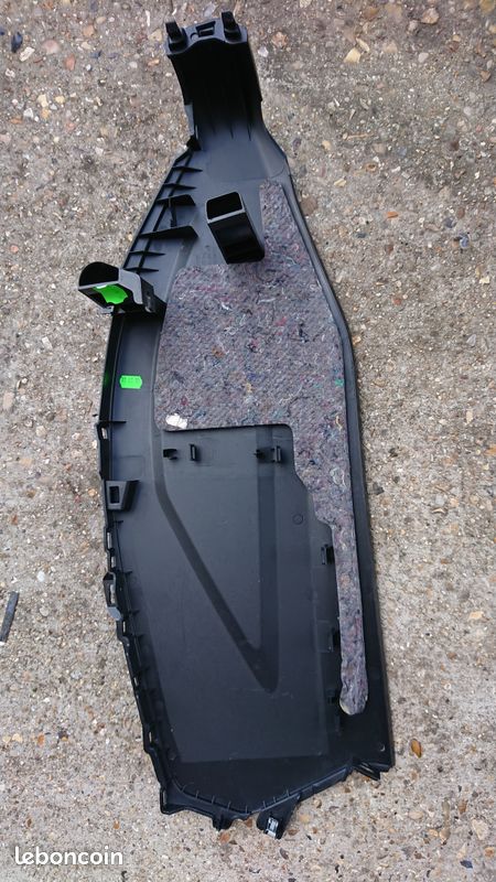 Garniture gauche de la console de rangement centrale Grand C4 Picasso II de 2015 (image 2)