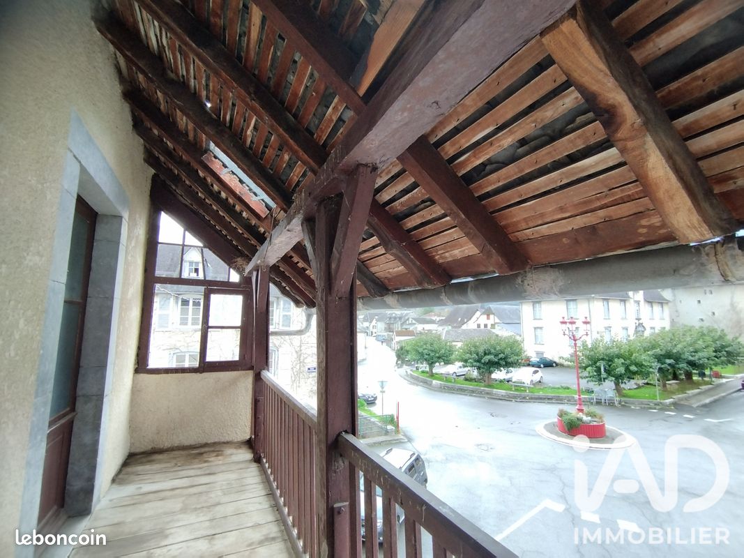 Appartement 7 pièces 157 m² · à Arudy · 157 m² · 120 000 €