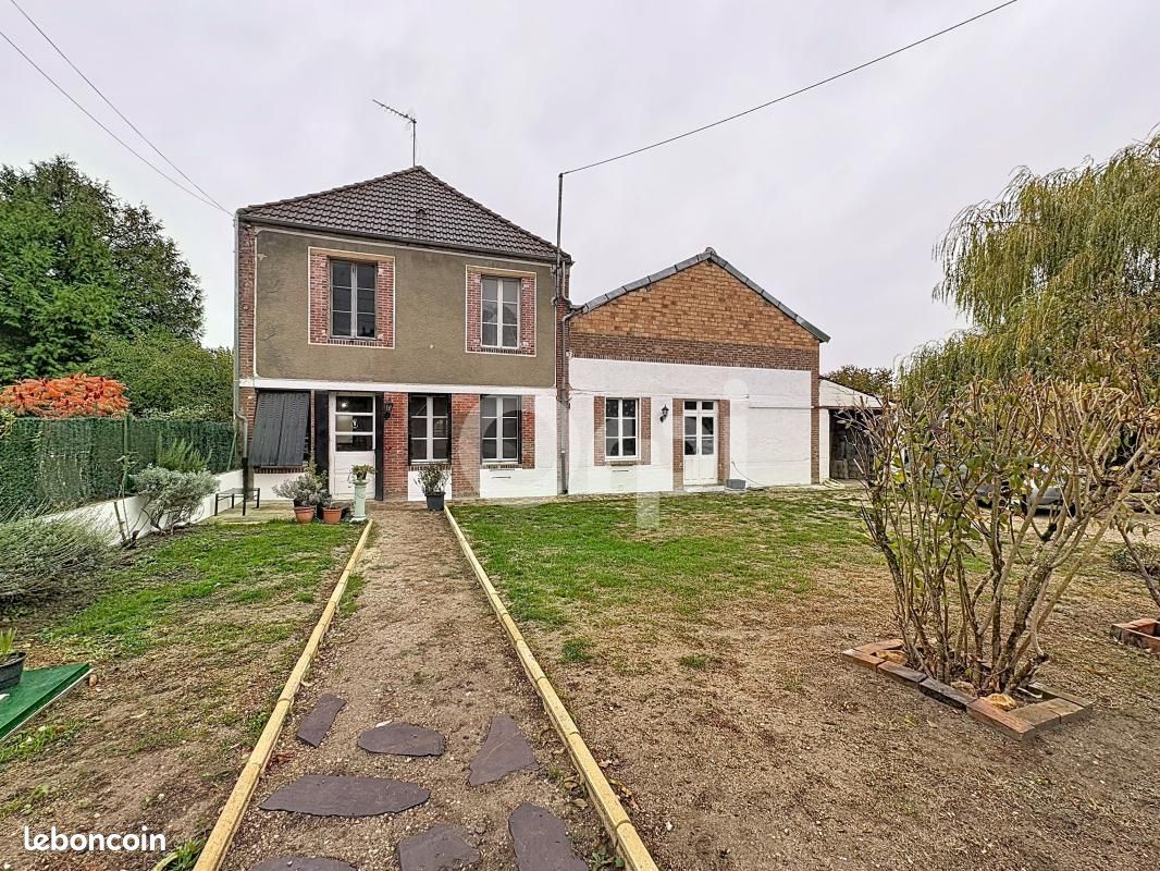 Maison 4 pièces 186 m² · à Montpothier · 186 m² · 145 000 €