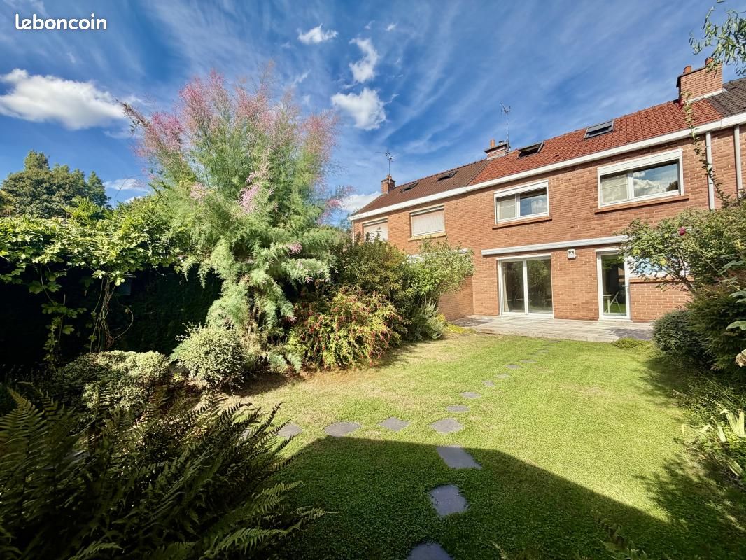 Maison 5 pièces 90 m² · à Leers · 90 m² · 299 000 €