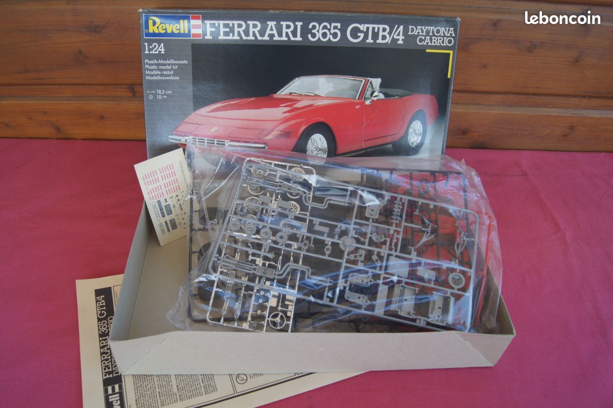 Ferrari 365 GTB/4 NART 1975 - Matrix Scale Models 1/43, Blanche