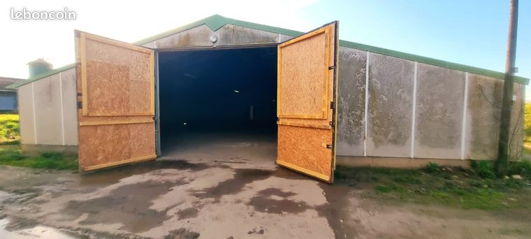 Loue hangar 250m2 de stockage