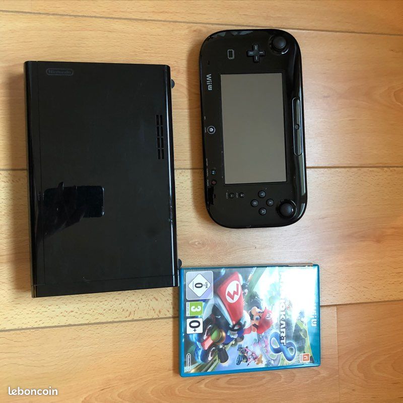 WII U + Mario kart 8 (image 1)