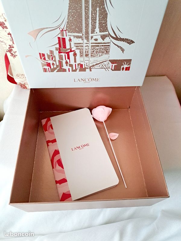Boite Lancome carnet avec rose (image 1)