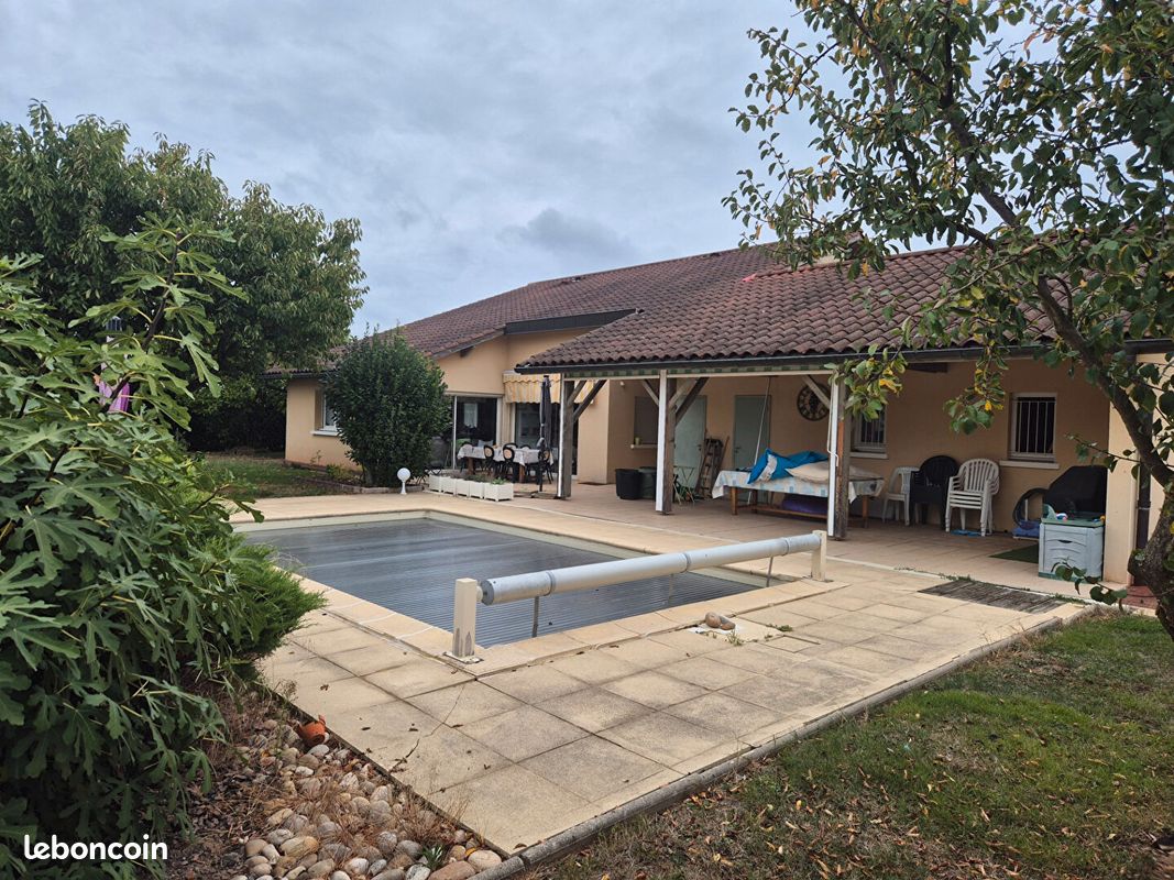 Maison 4 pièces 178 m² · à Saint-Denis-lès-Bourg · 178 m² · 450 000 €