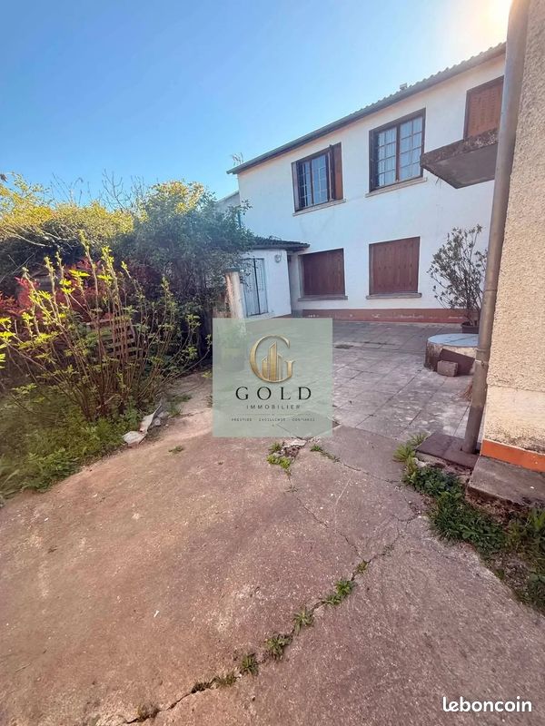 Maison 7 pièces 172 m² · à Bourges · 172 m² · 105 000 €