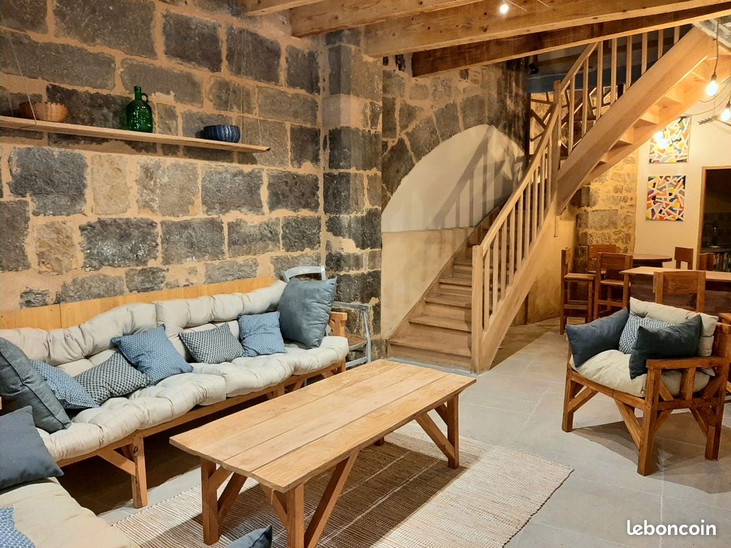 Maison 6 pièces 150 m² · à Saint-Antonin-Noble-Val · 150 m² · 210 000 €