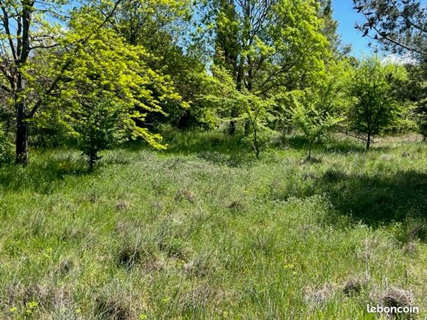 Terrain 400 m² Le Puy Sainte Reparade