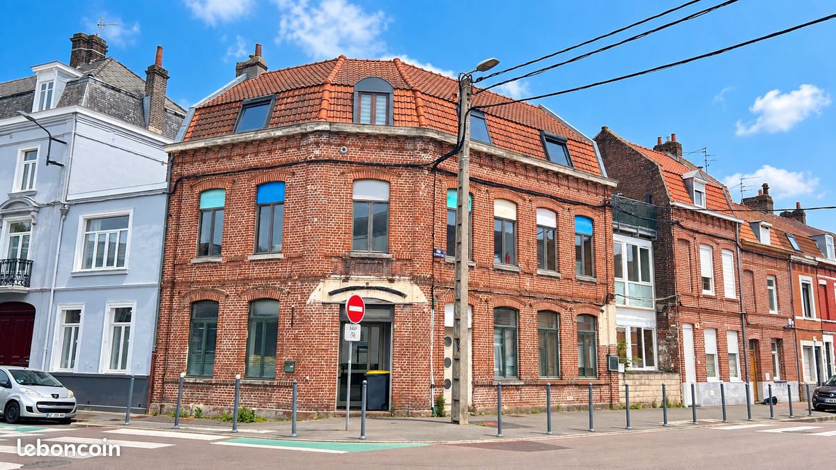 Immeuble 217 m² · à Loos · 217 m² · 260 000 €