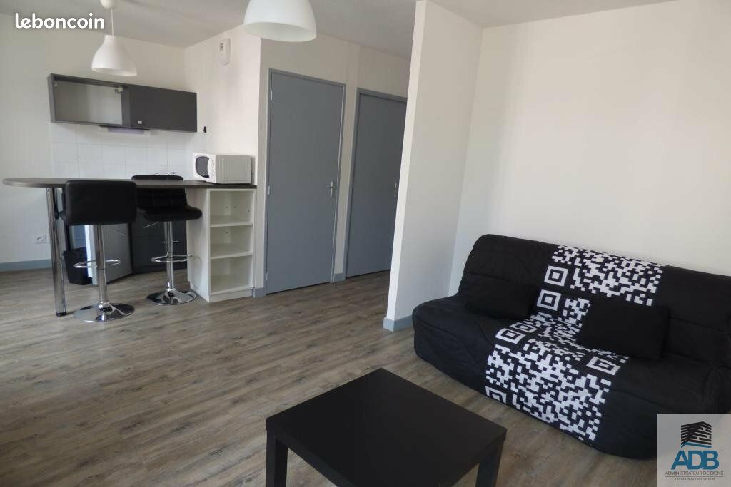 Appartement 1 pièce 25 m² · à Roanne · 25 m² · 365 €