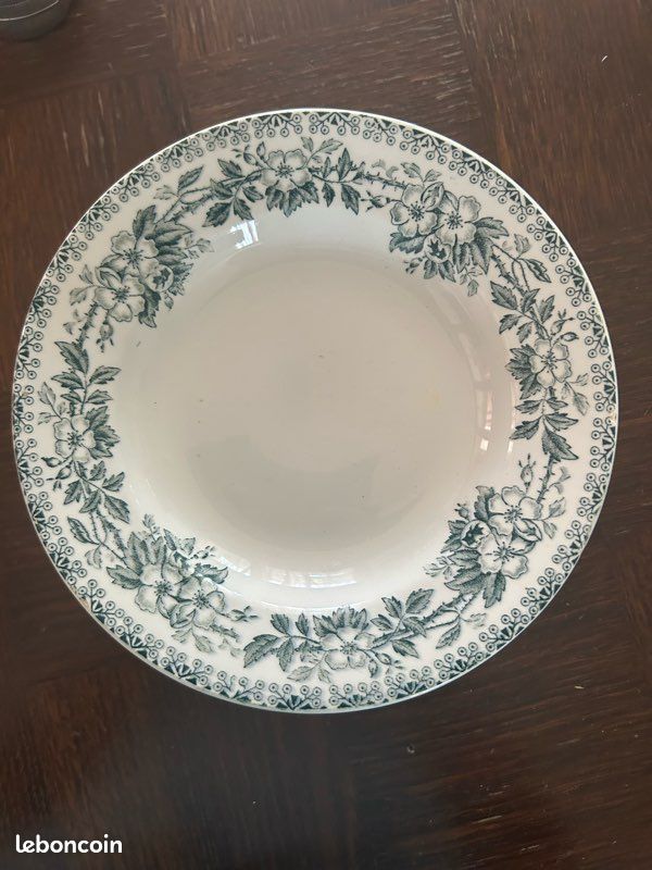Lot de 10 assiettes creuses terre de fer (image 1)