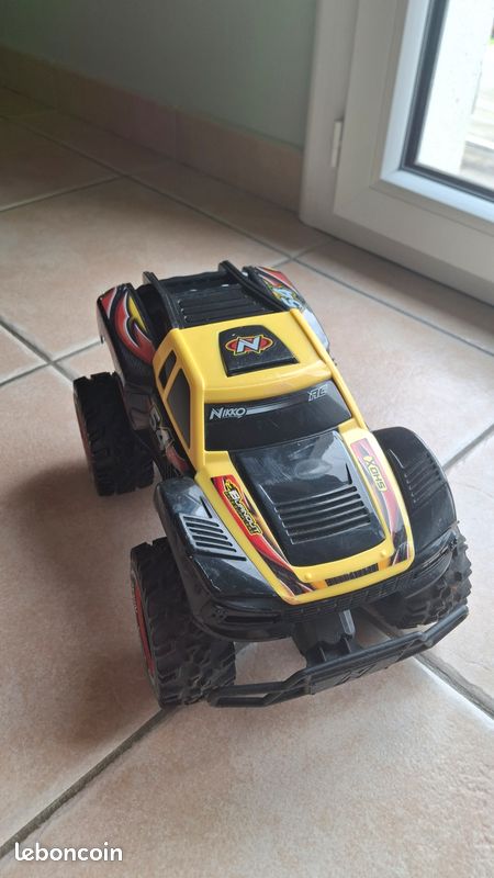 4x4 voiture télécommandée (image 2)