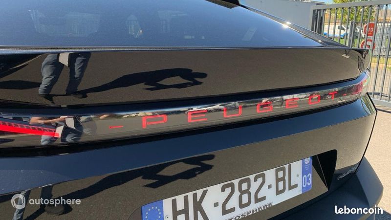 Peugeot 408 Hybrid 145ch GT e-DCS6 (image 34)