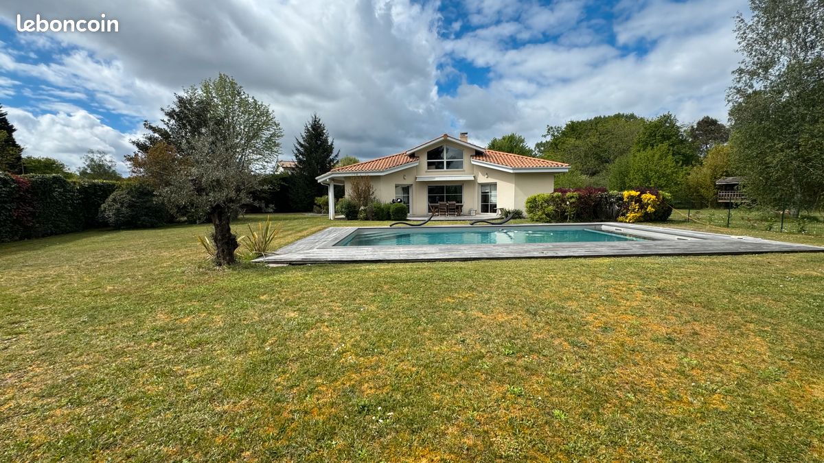 Maison 6 pièces 157 m² · à Pessac · 157 m² · 696 000 €