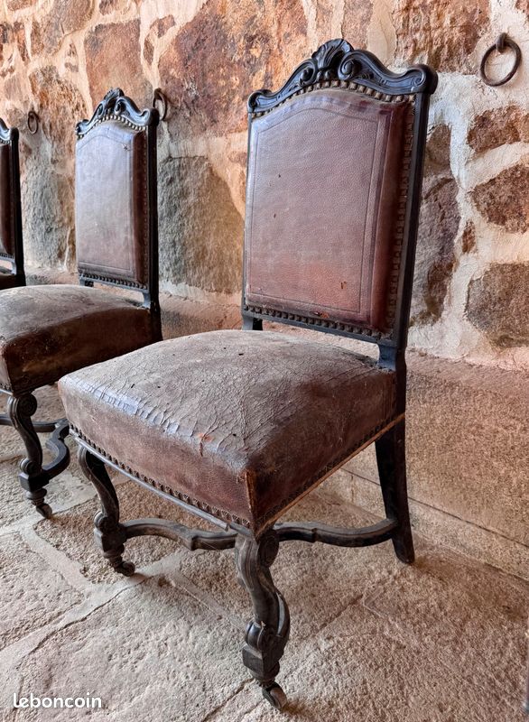 6 chaises anciennes cuir clouté style Henri II (image 1)