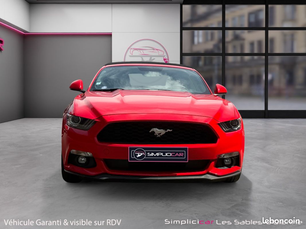 FORD MUSTANG VI CABRIOLET 2.3 ECOBOOST BV6 CONVERTIBLE 317Ch ligne ford performance sièges ventilés et chauffants Garantie 12 mois (image 4)