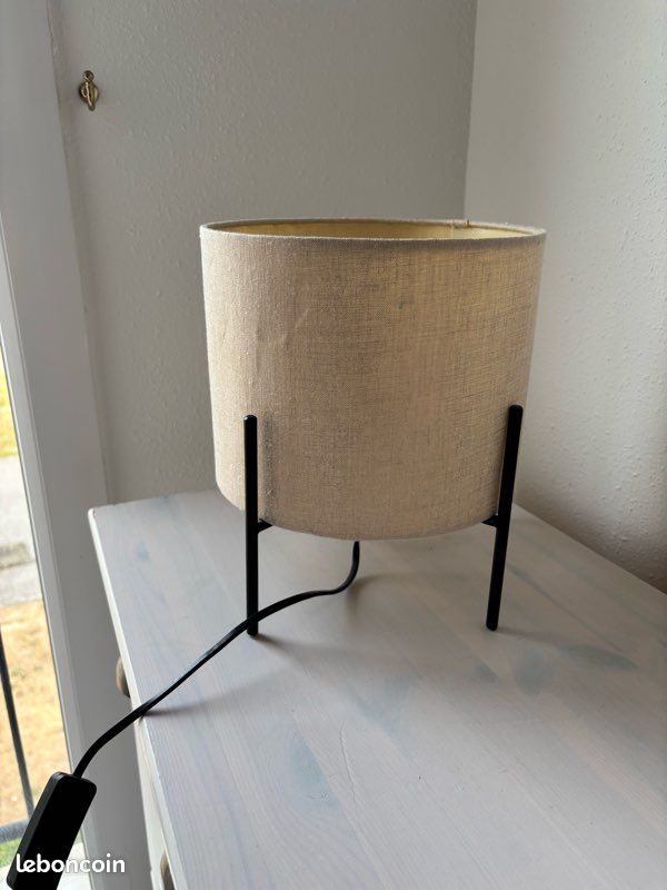 Lampe de table (image 3)