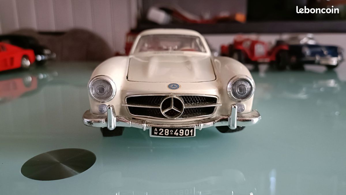 MERCEDES 300 SL 1954 ROUGE BURAGO AU 1/24