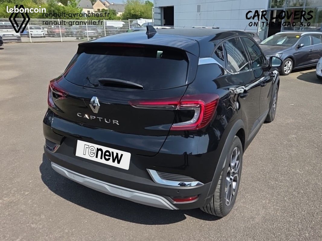 RENAULT Captur TCe 90 Techno (image 9)
