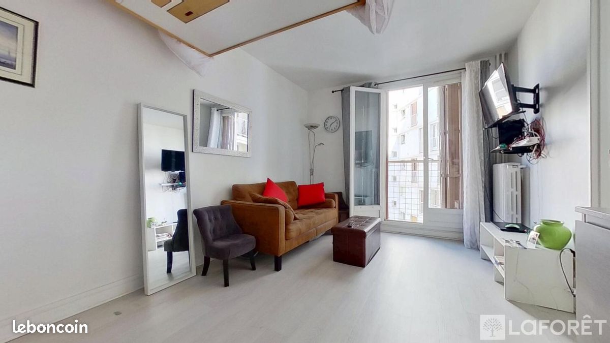 Appartement 1 pièce 24 m² · à Paris · 24 m² · 215 000 €