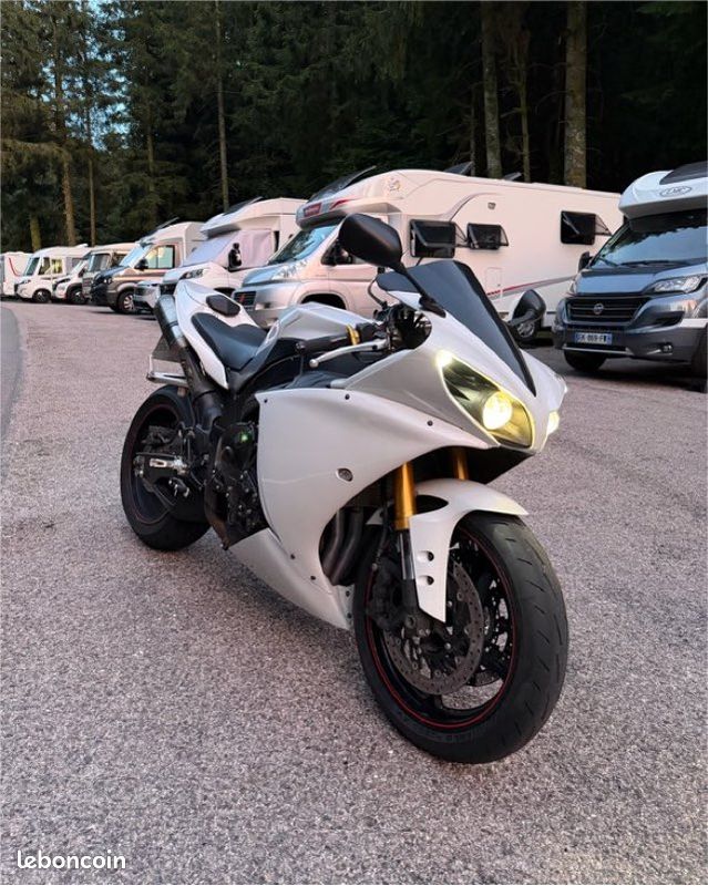 Yzf r1 (image 1)